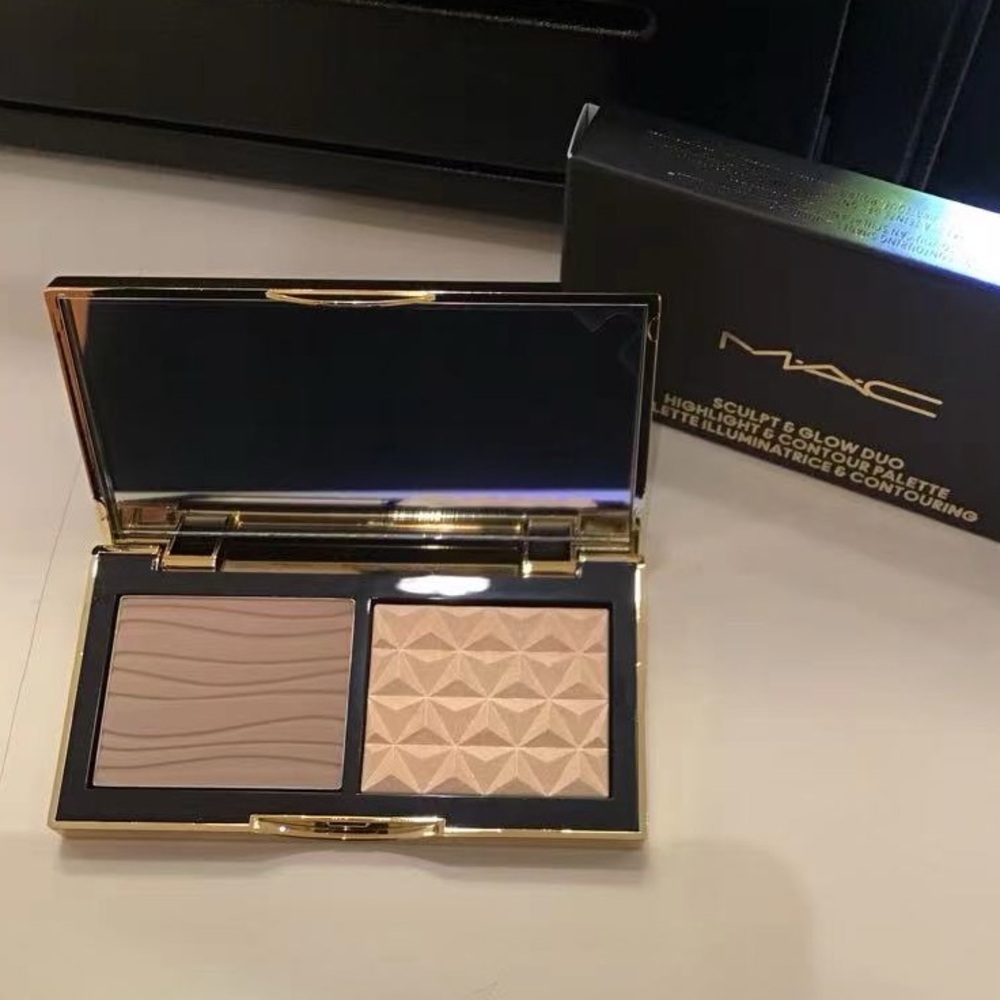 MAC  Sculpt & Glow Duo~ Highlight & Contour Palette ~ Gleam & Omega NIB - Picture 4 of 4